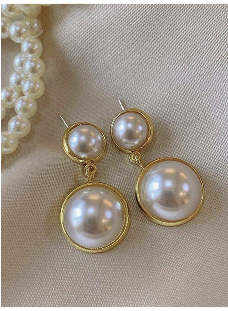 veya A Necklace Adorned With A Diamond Bearl And Matching Earrings Complete This Elegant And Feminine Set. The Set Highlights The Delicate Details And Luster Of The Bearls, Making It The Berfect Choice For Special Occasions Or Even Everyday Wear. - Image 2